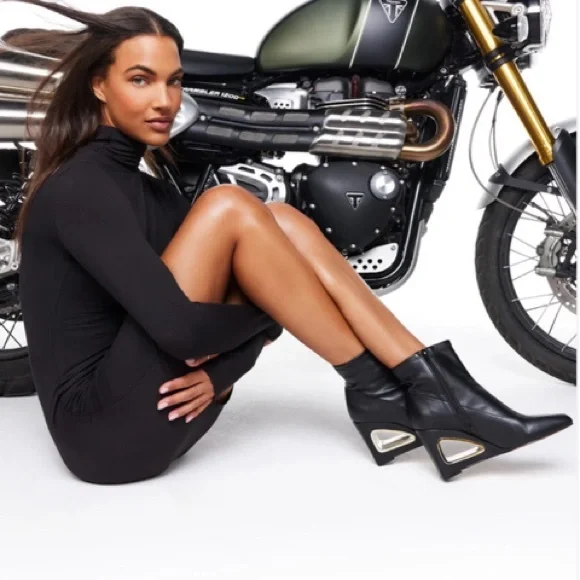 Hollow wedge bootie - Picture 3 of 3